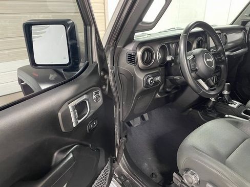 Used 2019 Jeep Wrangler Sport AWD/4WD image 11