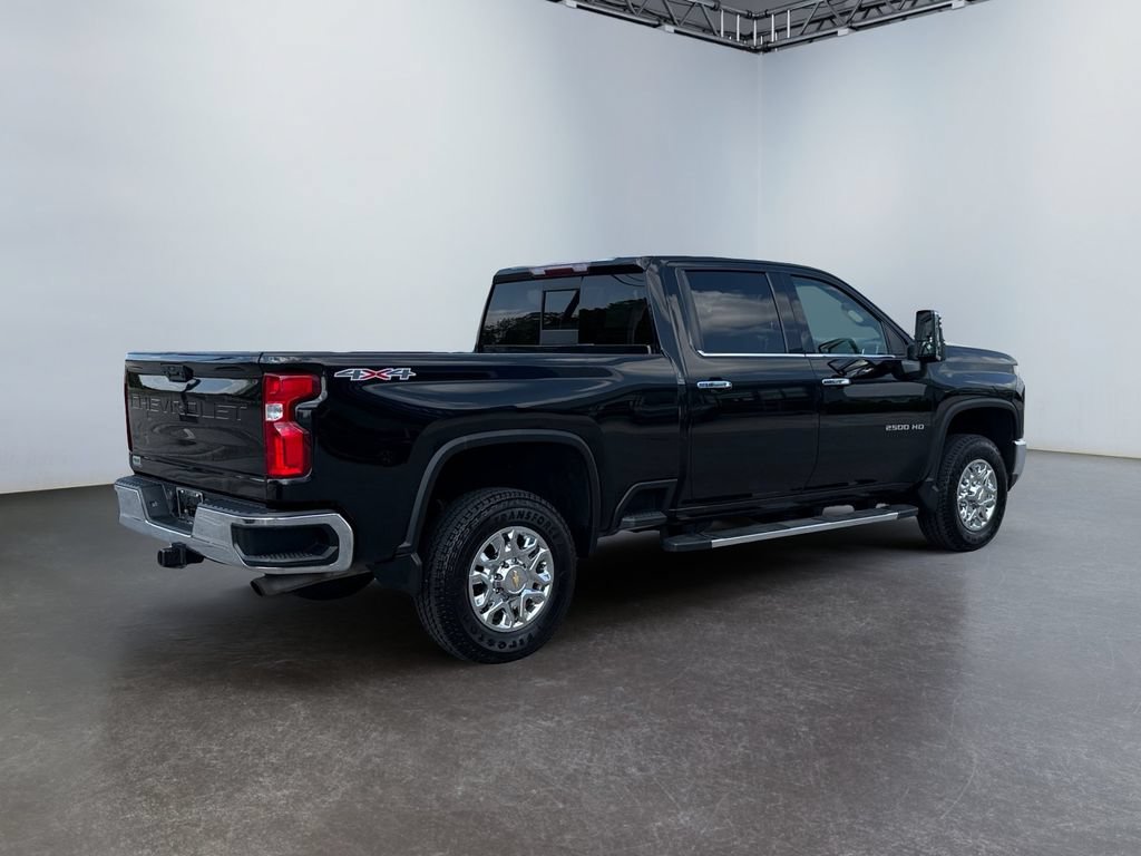 Used 2022 Chevrolet Silverado 2500 LTZ w/ LTZ Convenience Package AWD/4WD image 3