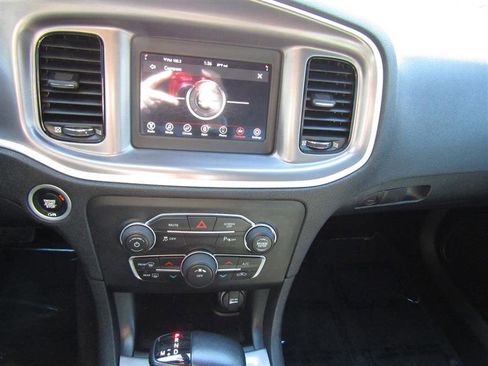 Used 2020 Dodge Charger SXT w/ Blacktop Package image 20