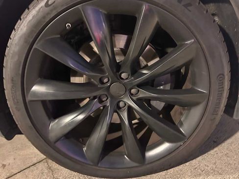 Used 2018 Tesla Model X 100D image 10