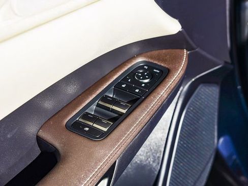 Used 2025 Lexus RX 450h AWD w/ Luxury Package image 25