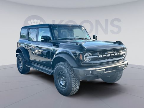 New 2025 Ford Bronco Outer Banks w/ Sasquatch Package image 10
