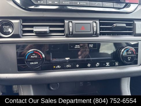 Used 2025 Nissan Pathfinder S image 21