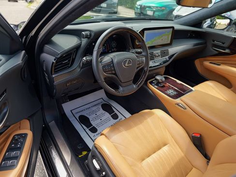 Used 2024 Lexus LS 500 AWD w/ Interior Upgrade Package image 16