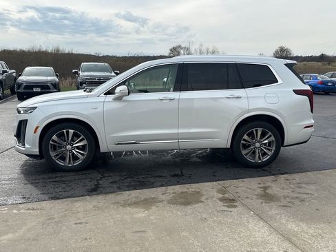 Certified 2024 Cadillac XT6 Premium Luxury AWD/4WD image 4