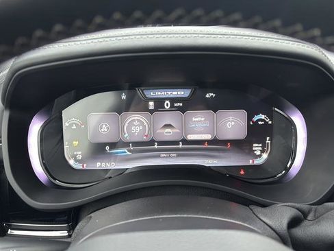 Used 2025 RAM 3500 Limited image 27