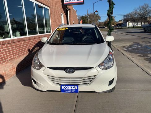 Used 2011 Hyundai Tucson GLS image 9