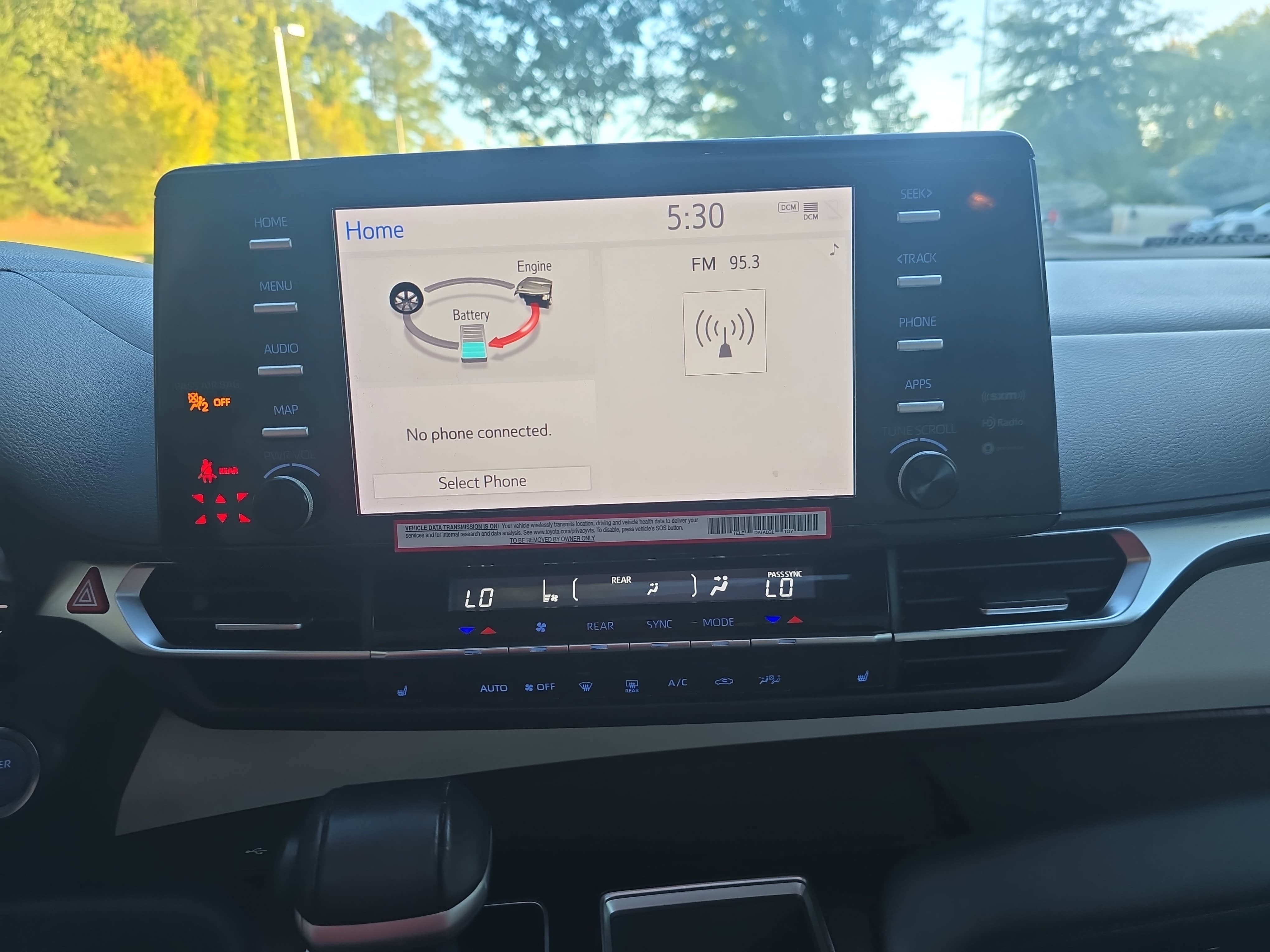 Used 2024 Toyota Sienna XLE FWD image 18