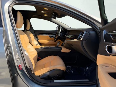 Used 2018 Volvo S90 T5 Momentum w/ Convenience Package FWD image 33