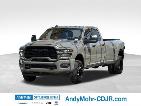 New 2026 RAM 3500 Big Horn AWD/4WD image 3