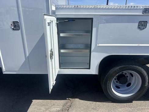 New 2025 Ford F550 4x4 Crew Cab Super Duty image 15