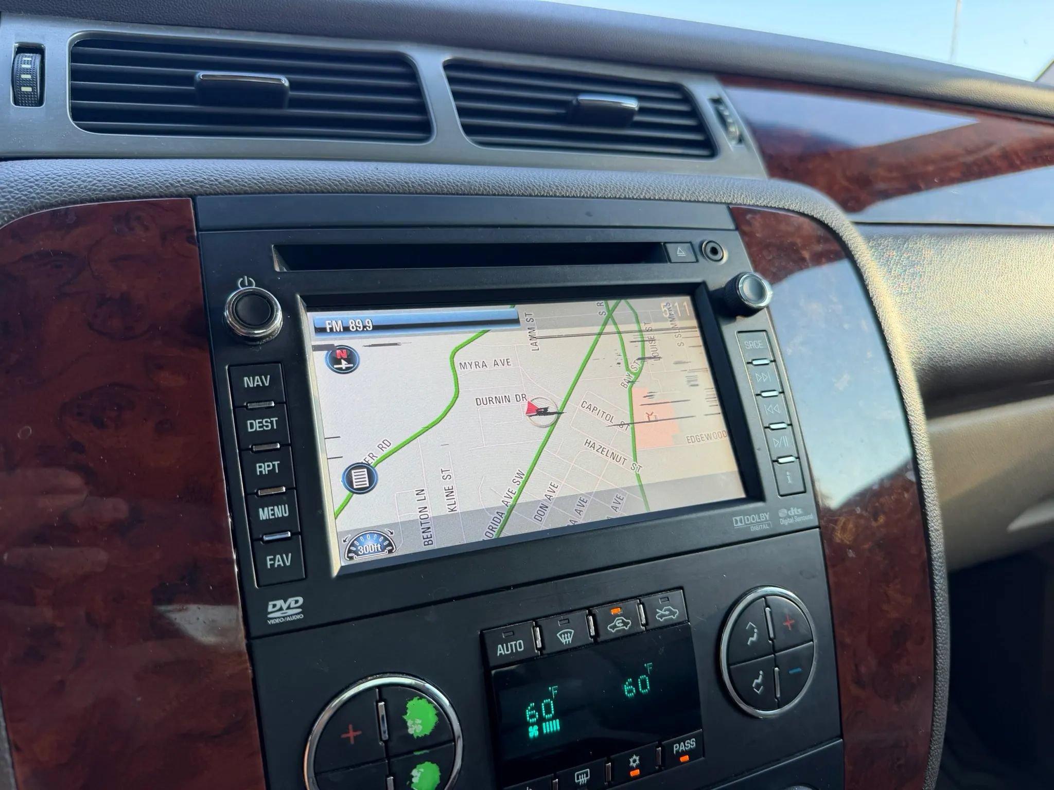 Used 2013 Chevrolet Avalanche LTZ RWD image 12