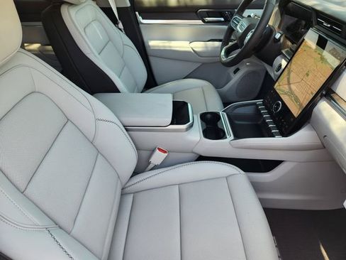 Used 2026 GMC Terrain Denali AWD/4WD image 10