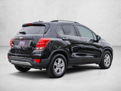 Used 2019 Chevrolet Trax LT w/ LT Convenience Package image 5