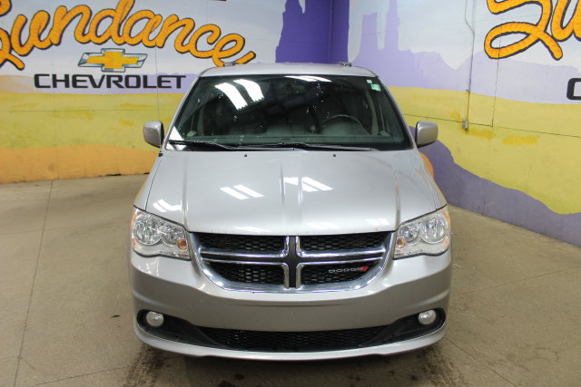 Used 2016 Dodge Grand Caravan SXT FWD image 3