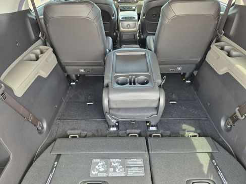 New 2026 Kia Carnival SX FWD image 14