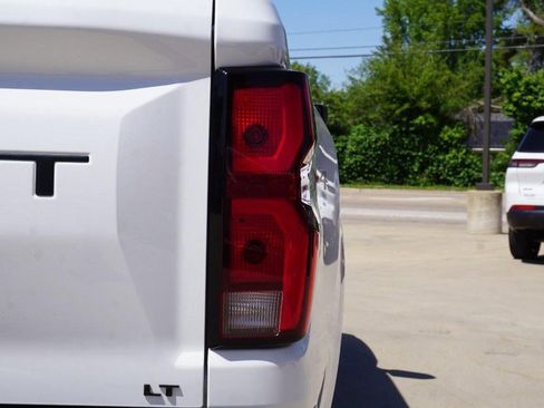 Used 2024 Chevrolet Colorado LT w/ LT Convenience Package III AWD/4WD image 20