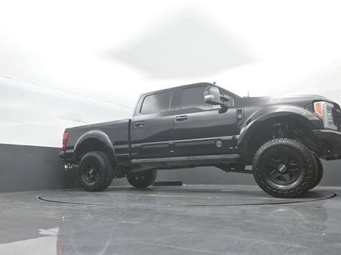 Certified 2019 Ford F250 Lariat w/ Lariat Ultimate Package AWD/4WD image 18