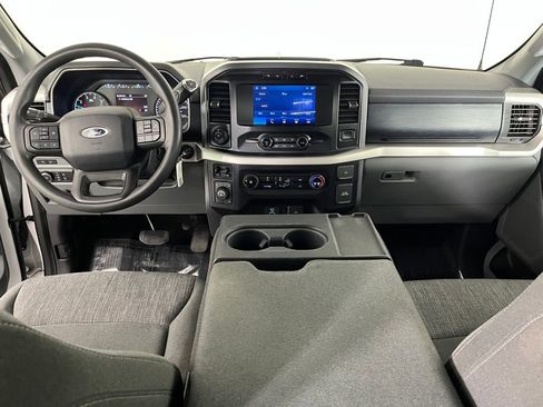 Used 2021 Ford F150 XLT AWD/4WD image 2
