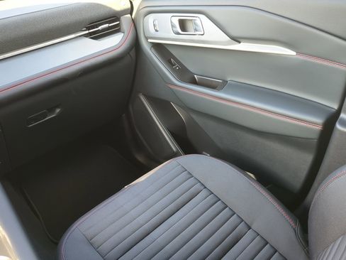 New 2026 Ford Explorer ST-Line w/ ST-Line Street Pack image 43