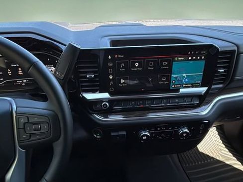 Used 2025 GMC Sierra 1500 Elevation image 11