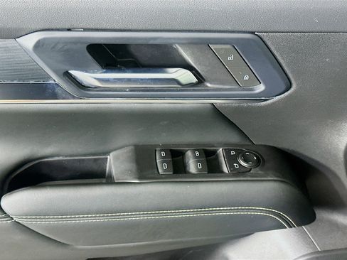 Used 2025 GMC Terrain Elevation image 15