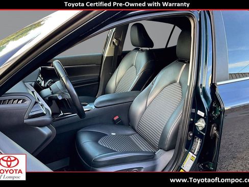Used 2020 Toyota Camry SE image 21