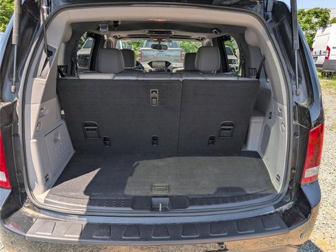 Used 2015 Honda Pilot Touring image 14