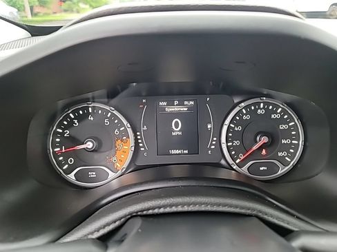 Used 2016 Jeep Renegade Latitude w/ Cold Weather Group AWD/4WD image 16