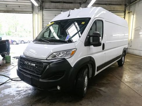 Used 2026 RAM ProMaster 2500 w/ Convenience Group FWD image 5