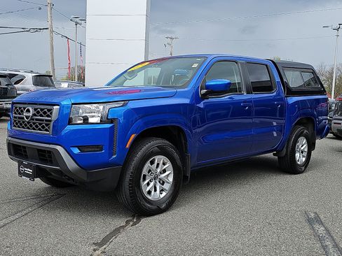 Certified 2024 Nissan Frontier SV w/ Technology Package image 3