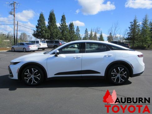 Certified 2024 Toyota Crown Limited image 7