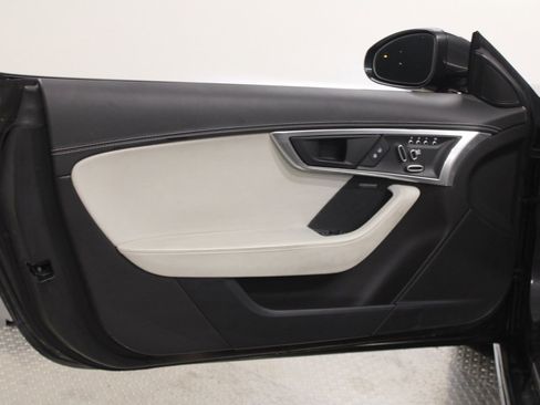 Used 2022 Jaguar F-TYPE R image 12