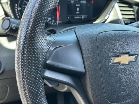 Used 2019 Chevrolet Trax LS w/ LPO, Protection Package FWD image 25