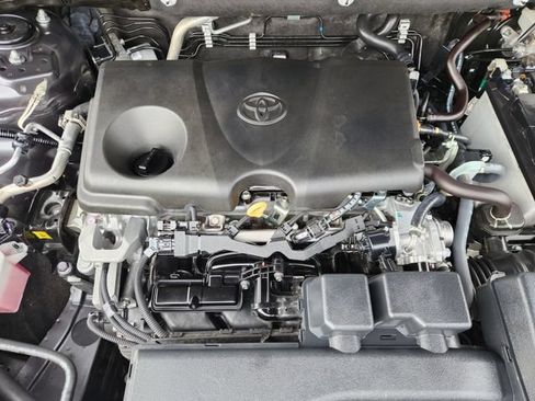 Certified 2025 Toyota RAV4 XLE FWD image 26