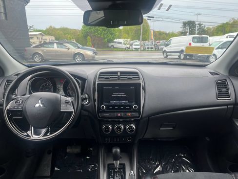 Used 2024 Mitsubishi Outlander Sport SE AWD/4WD image 20