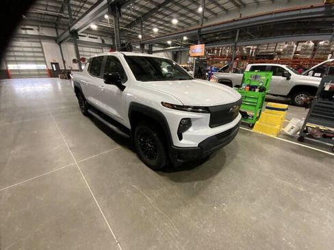 Used 2024 Chevrolet Silverado EV W/T image 1