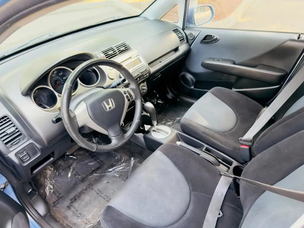 Used 2008 Honda Fit Sport image 9