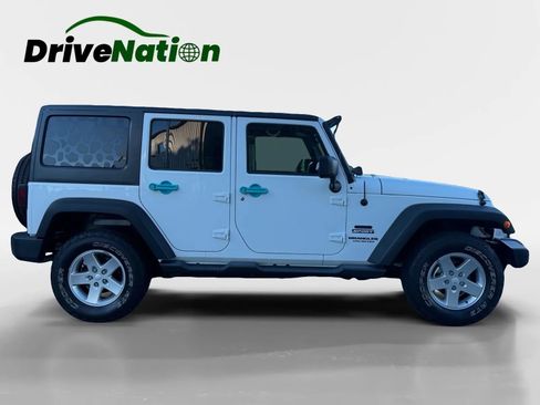 Used 2014 Jeep Wrangler Unlimited Sport w/ Quick Order Package 24S AWD/4WD image 4
