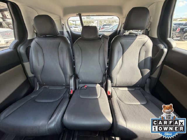 Used 2026 Kia Carnival LXS FWD image 5