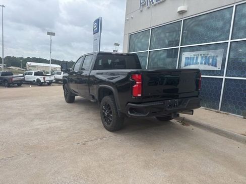 Used 2025 Chevrolet Silverado 2500 LT w/ Trail Boss Package AWD/4WD image 5
