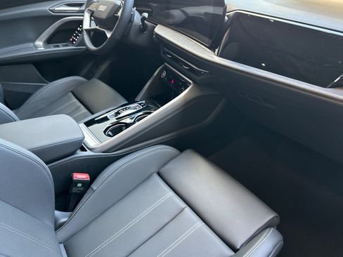 New 2025 Audi Q5 2.0T Premium Plus w/ Premium Plus image 13