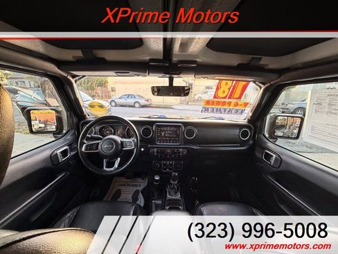 Used 2018 Jeep Wrangler Unlimited Sahara AWD/4WD image 26