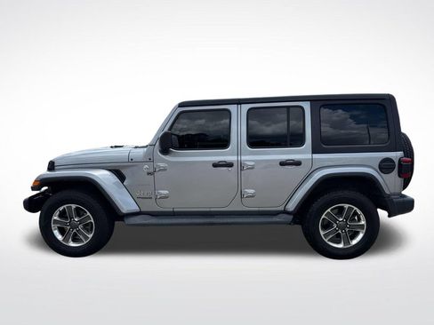Used 2019 Jeep Wrangler Unlimited Sahara w/ Safety Group AWD/4WD image 6