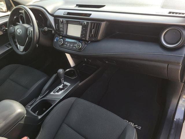 Used 2018 Toyota RAV4 XLE AWD/4WD image 8