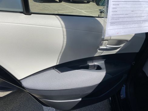 Used 2021 Toyota Corolla LE w/ Carpet Mat Package (TMS) FWD image 17