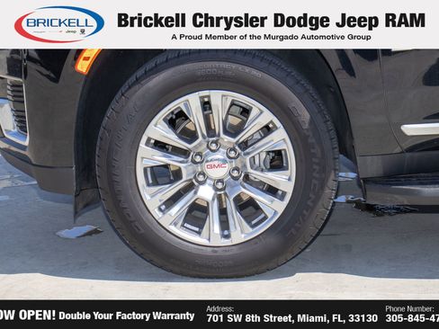 Used 2023 GMC Yukon XL Denali image 37