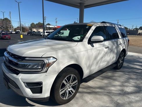 Certified 2024 Ford Expedition Limited image 5