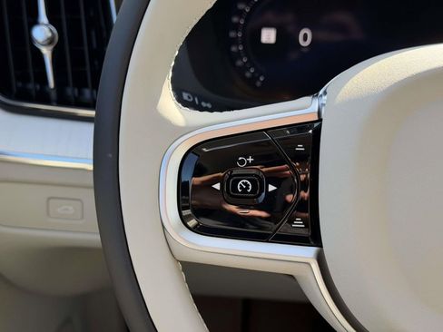 New 2026 Volvo XC60 B5 Ultra w/ Protection Package Premier AWD/4WD image 8