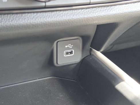 Certified 2024 Honda HR-V LX image 8